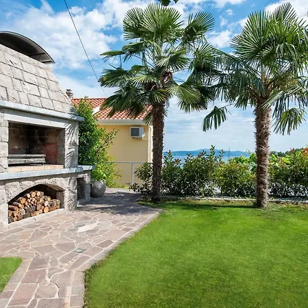 House Gold Point Nyaraló *