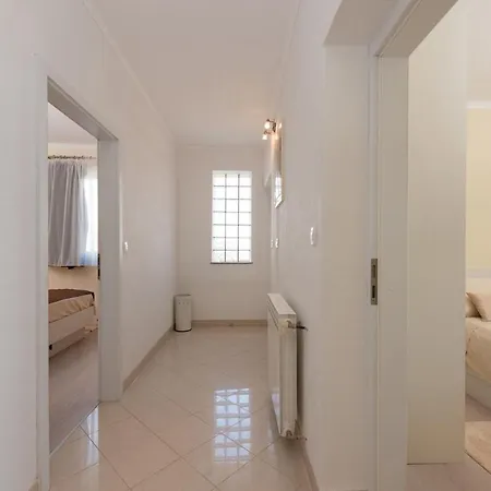 House Gold Point * Ičići