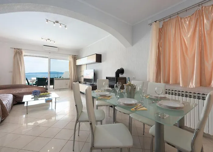 House Gold Point Ičići